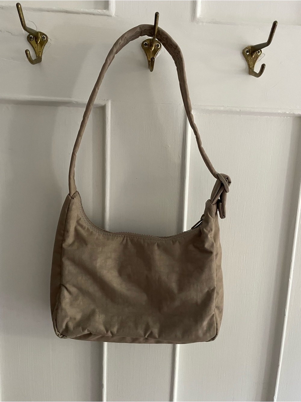 BAGGU Mini Shoulder Bag in Dove
